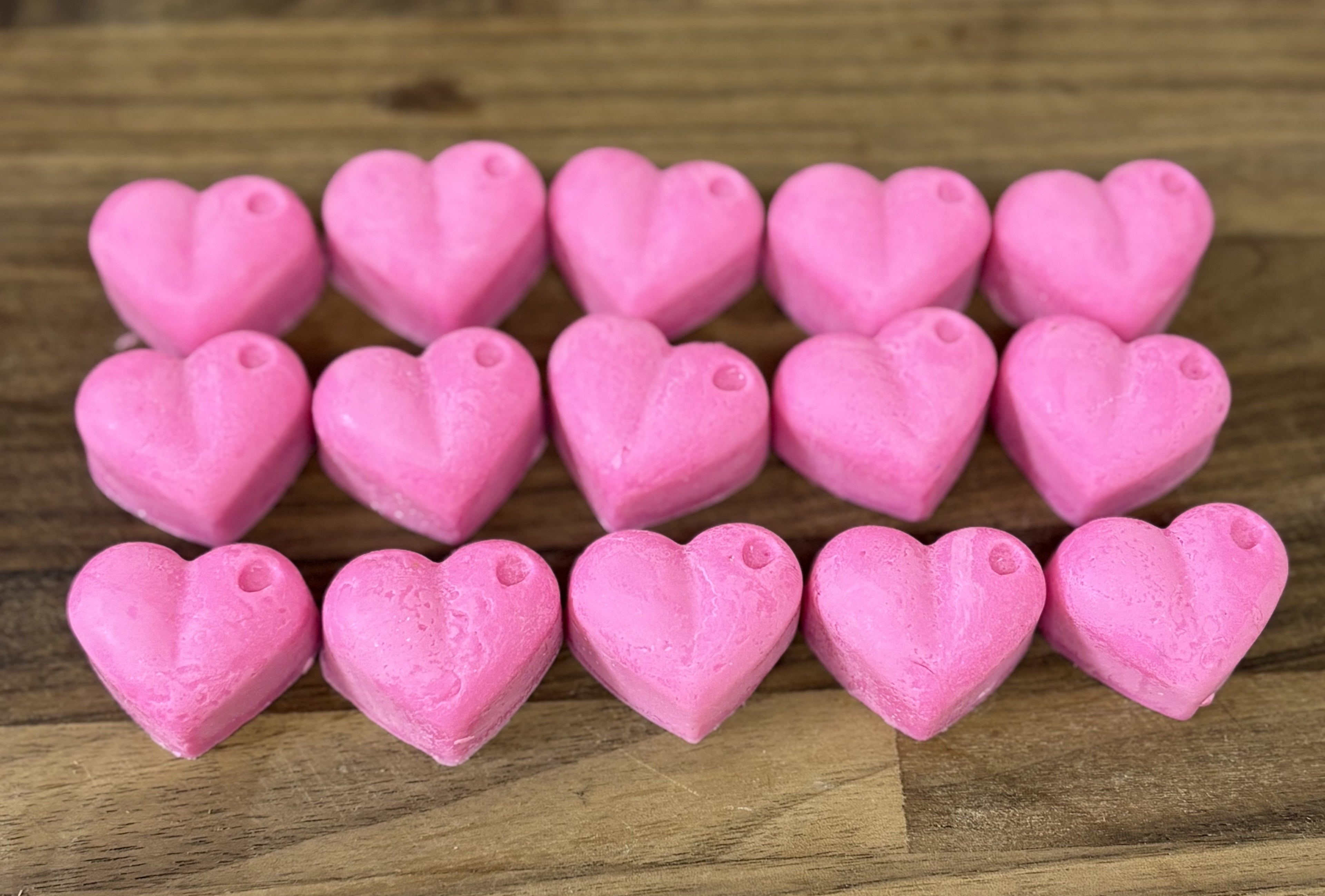 Mini Heart Soap Set with Vintage Clawfoot Bathtub Holder – Handmade Decorative Guest Soaps