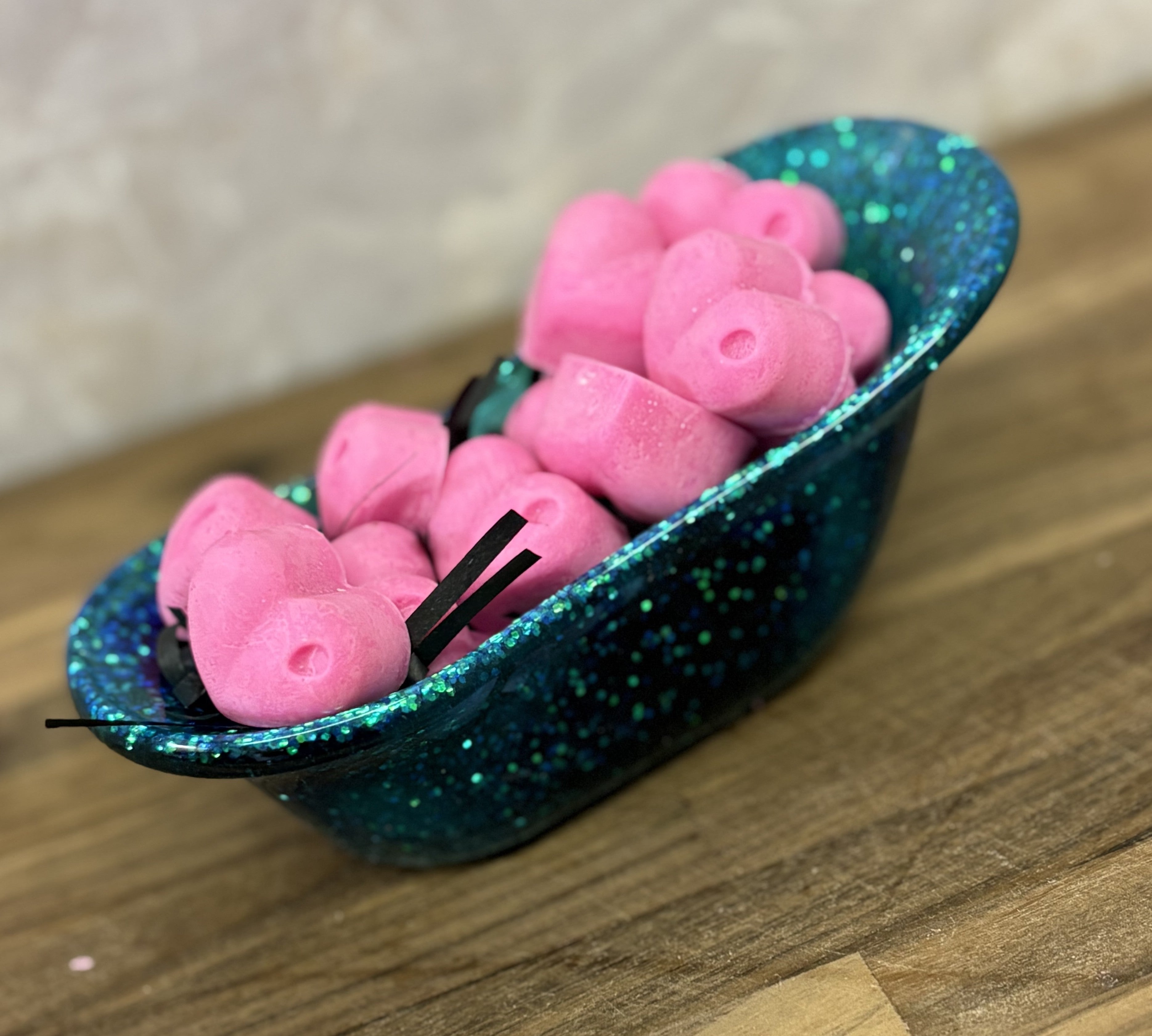 Mini Heart Soap Set with Vintage Clawfoot Bathtub Holder – Handmade Decorative Guest Soaps