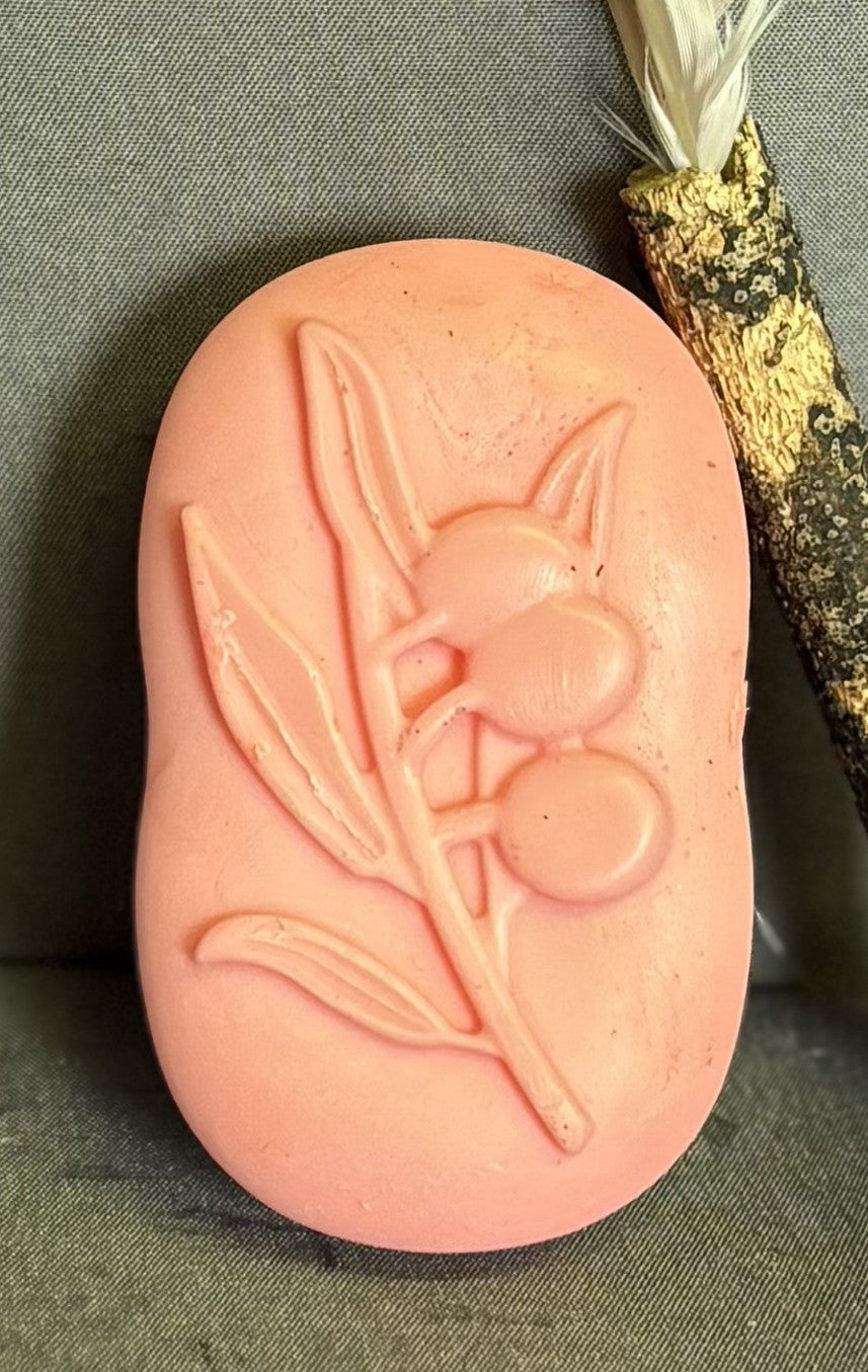 Olive Grove Soap Bars – Handmade Oval Soaps with Olive Embellishment Set of 4