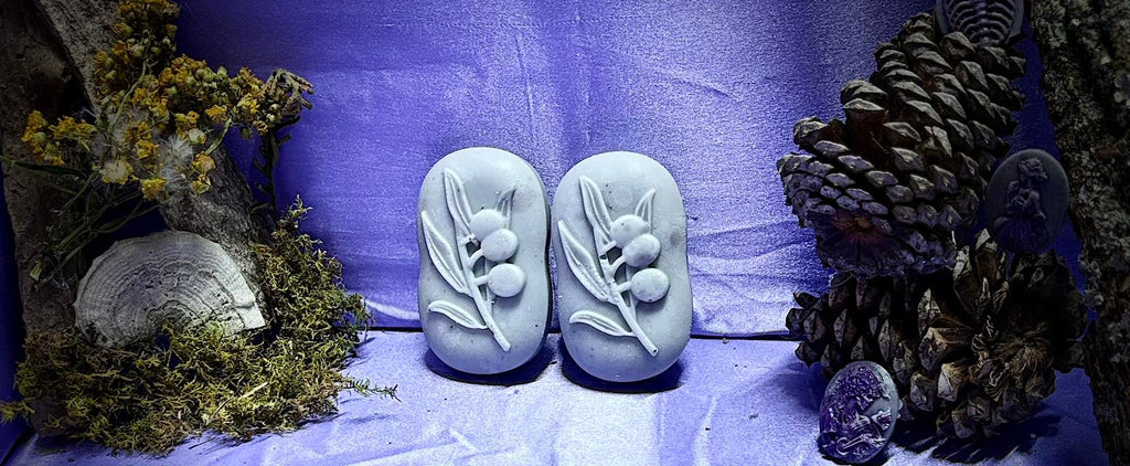 Olive Grove Soap Bars – Handmade Oval Soaps with Olive Embellishment Set of 4