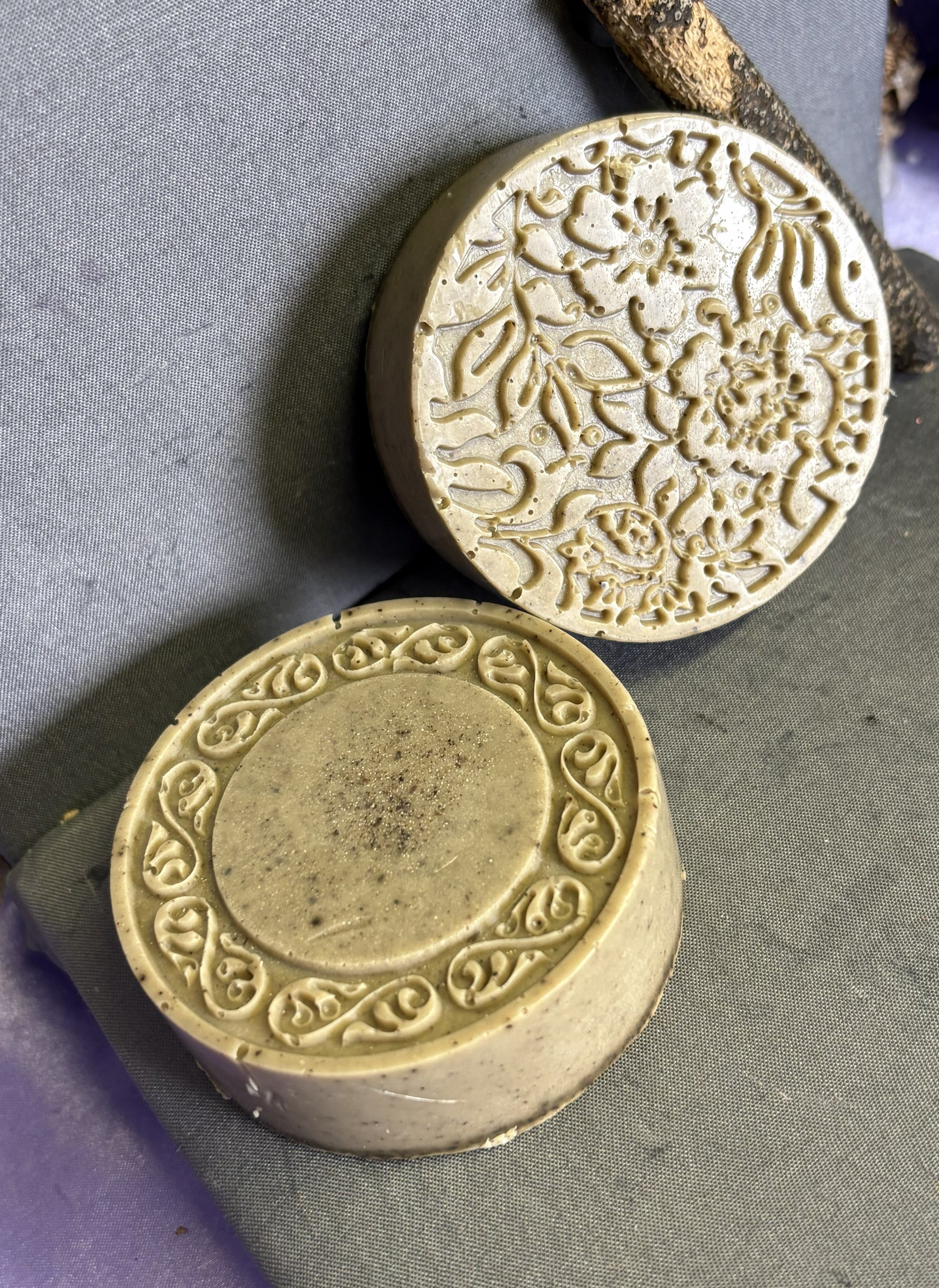 Blooming Garden Soap Bars – Handmade Round Floral Decorative Soaps Set of 4
