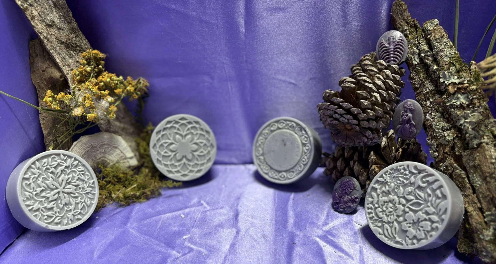 Blooming Garden Soap Bars – Handmade Round Floral Decorative Soaps Set of 4